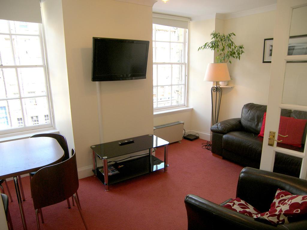 Royal Mile, Edinburgh - 2 Bedroom Apartment Номер фото